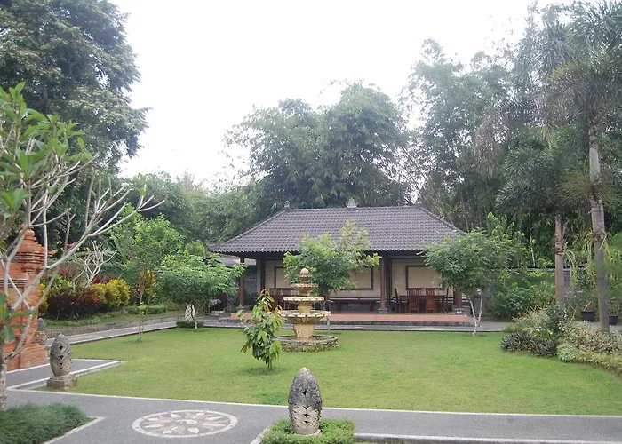 Rumah Tu7u 3* バリ島