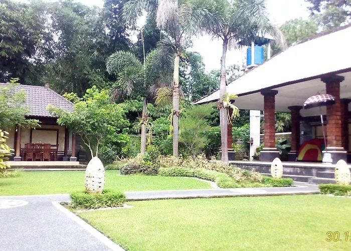 ゲストハウス Rumah Tu7u