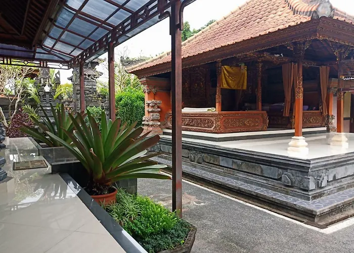 ゲストハウス Rumah Tu7u 3*